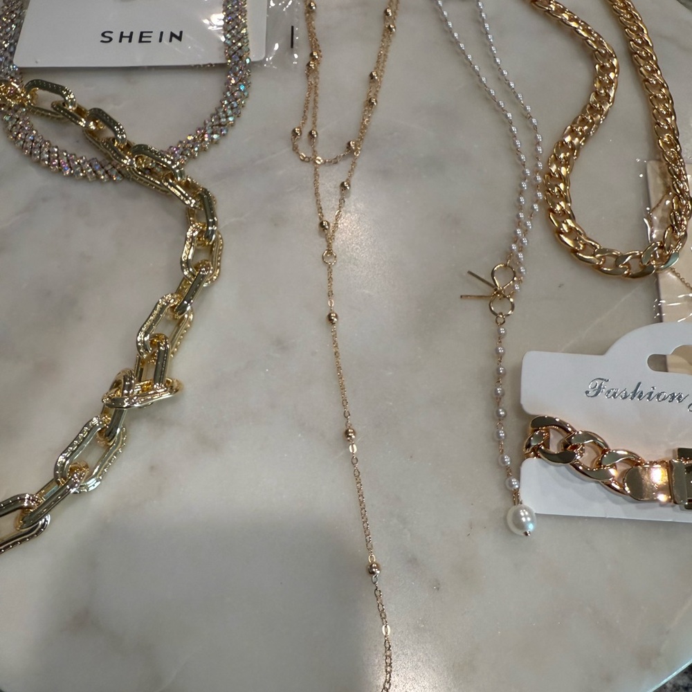 8 Piece Costume Jewelry Bundle NEW - Picture 6 of 10